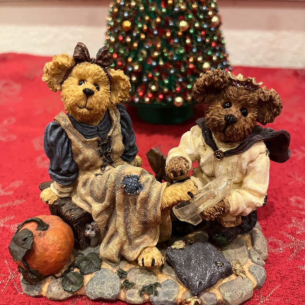 Vintage Boyd’s Bears & Friends